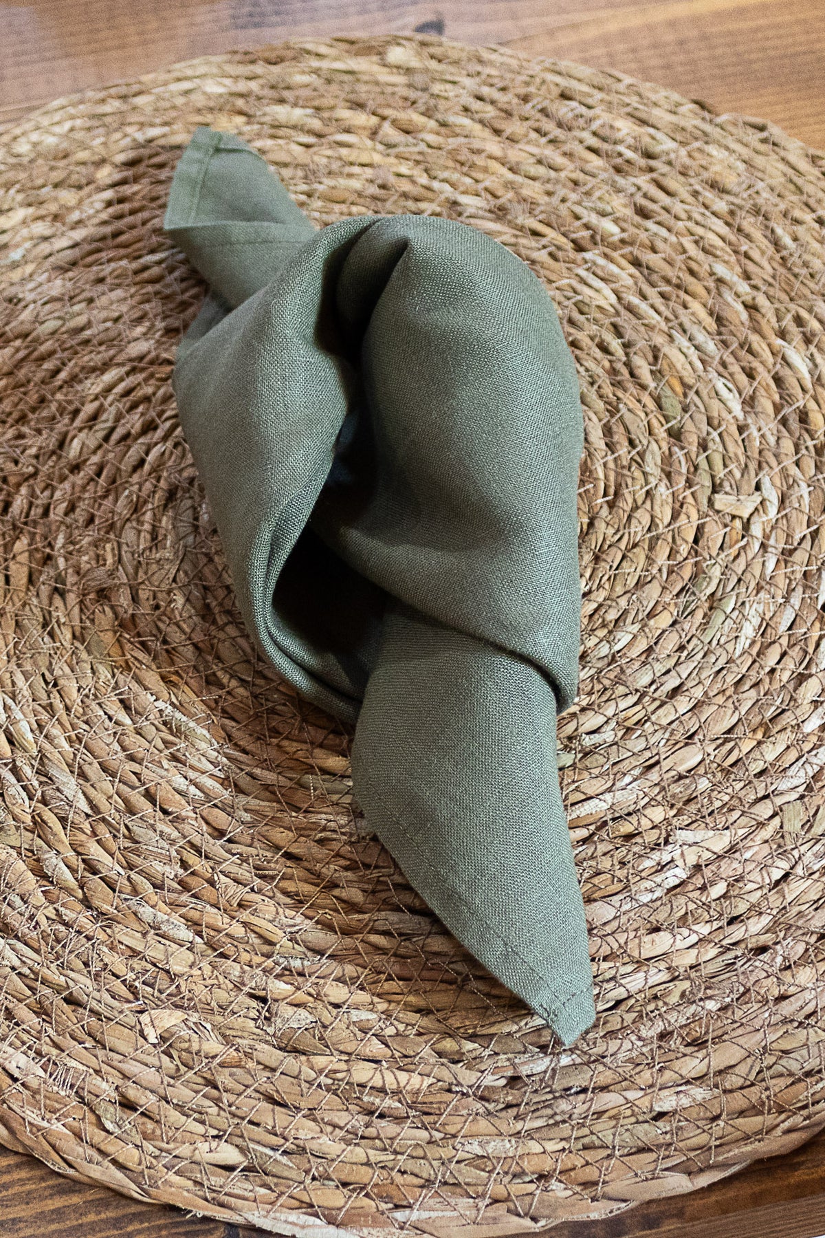 Leinenserviette Leni in olive