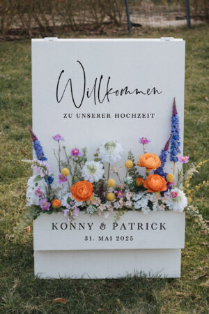 Willkommensaufsteller Flora mit oder ohne Kunstblumen